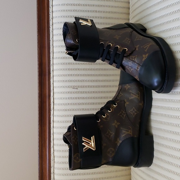 LOUIS VUITTON LV MONOGRAM WONDERLAND FLAT RANGER COMBAT BOOTS - Picture 2 of 10